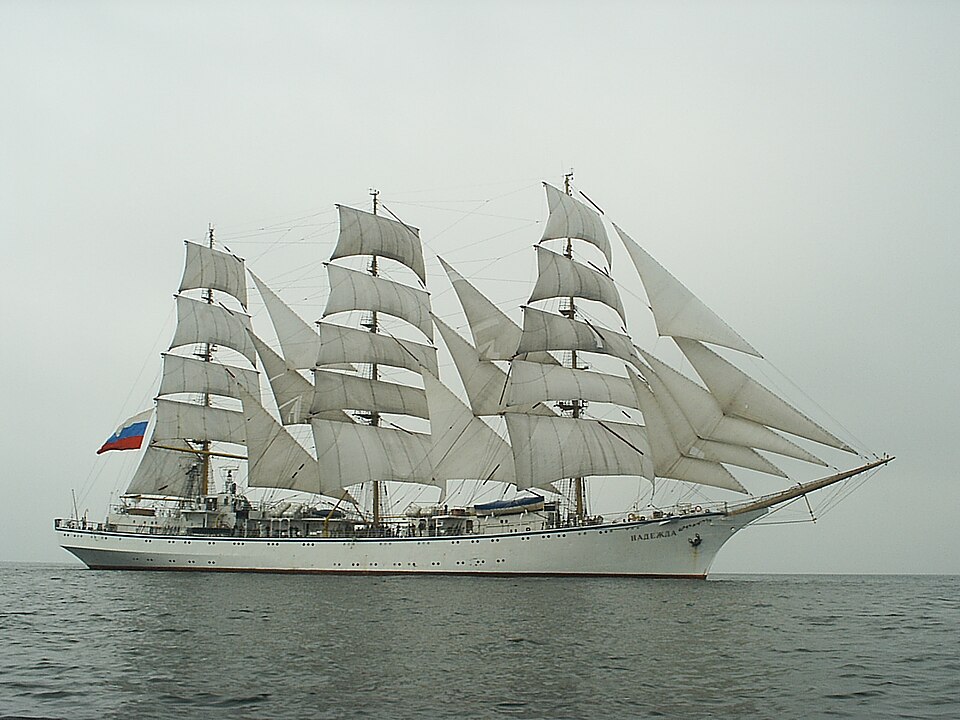 Фотография судна NADEZHDA