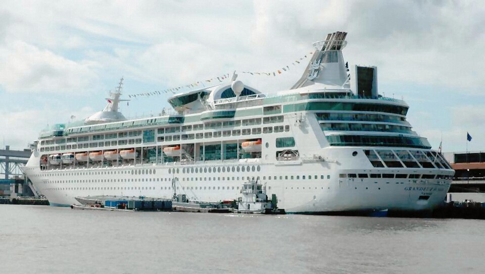 Фотография судна GRANDEUR OF THE SEAS