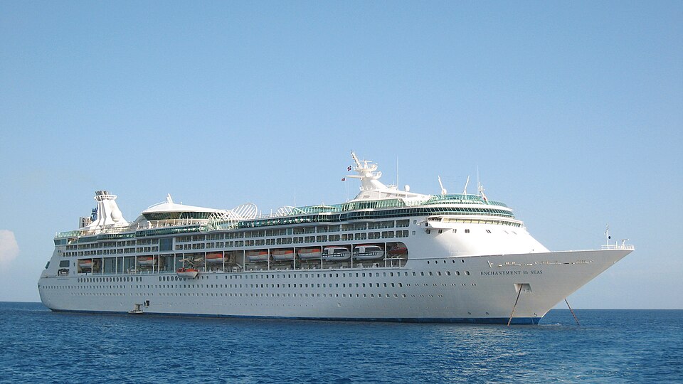 Фотография судна ENCHANTMENT OF THE SEAS