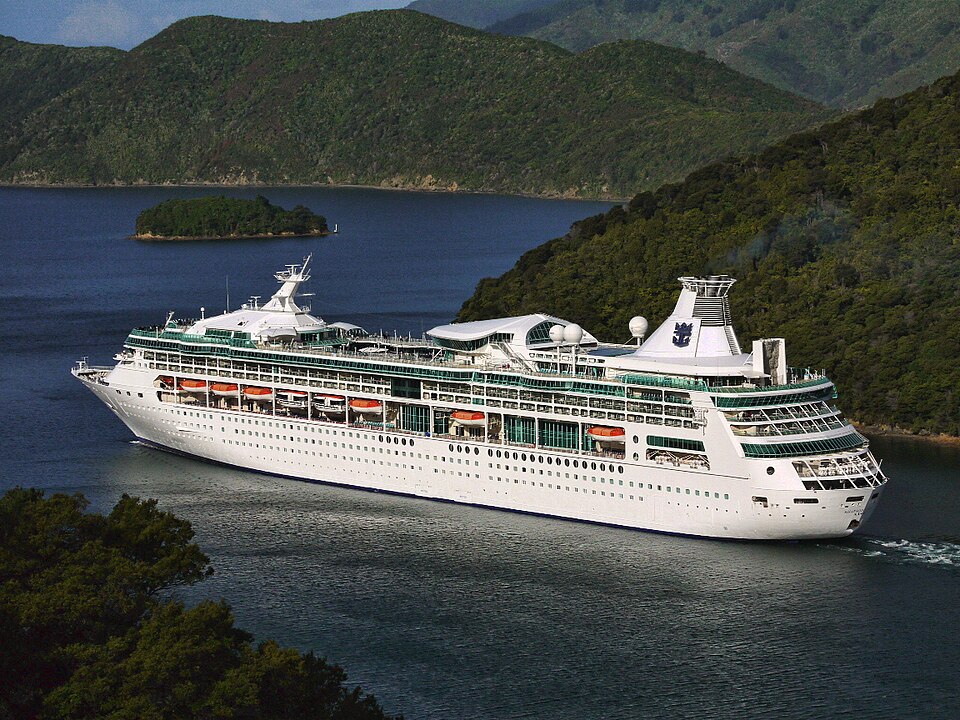 Фотография судна RHAPSODY OF THE SEAS