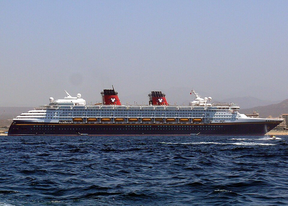 Фотография судна DISNEY MAGIC