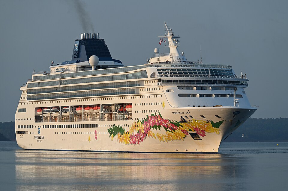 Фотография судна NORWEGIAN SKY