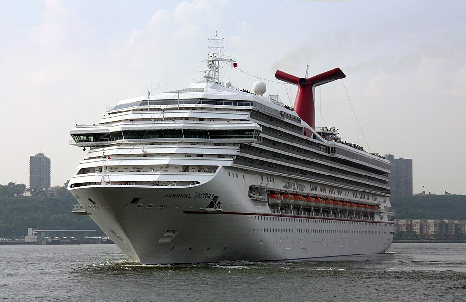 Фотография судна CARNIVAL RADIANCE