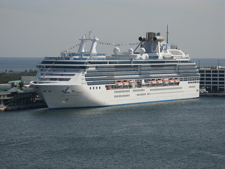 Фотография судна ISLAND PRINCESS
