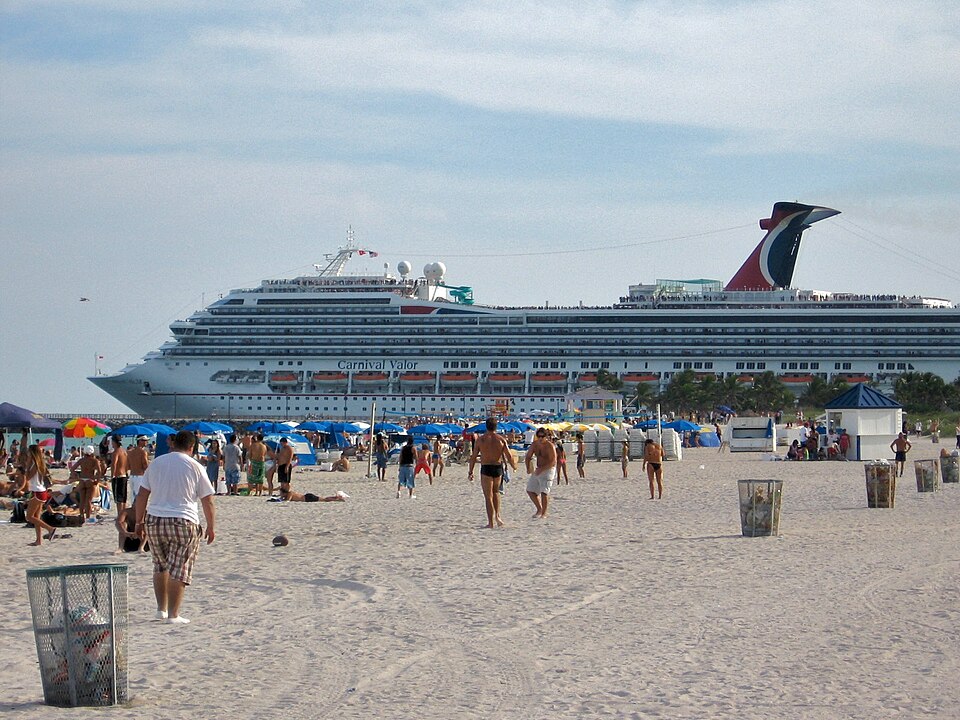 Фотография судна CARNIVAL VALOR