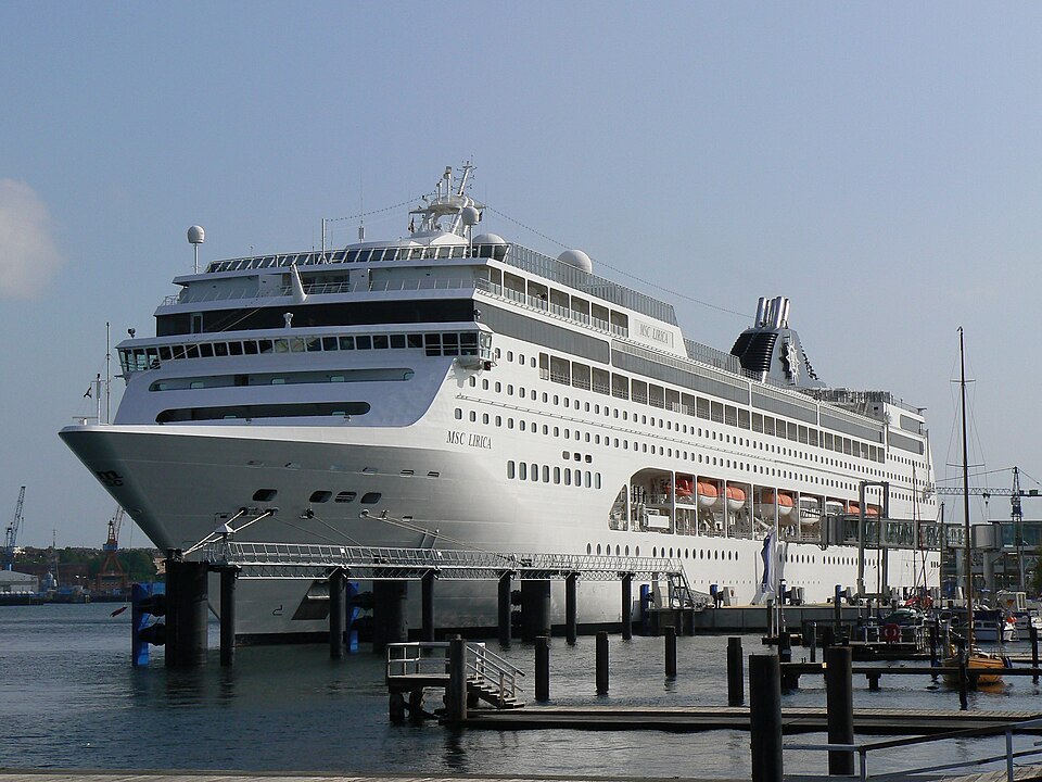 Фотография судна MSC LIRICA