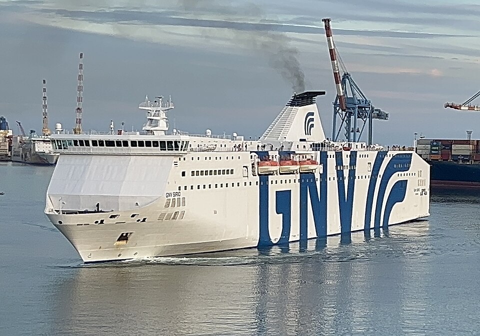 Фотография судна GNV SIRIO