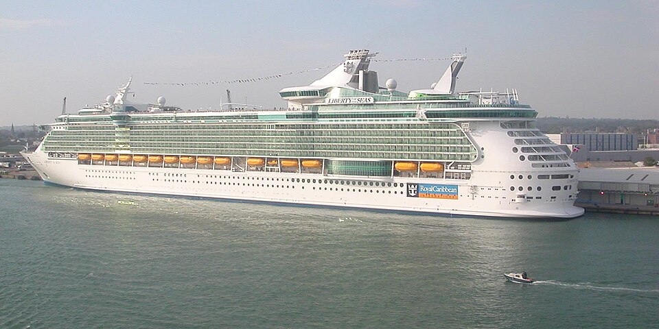 Фотография судна LIBERTY OF THE SEAS