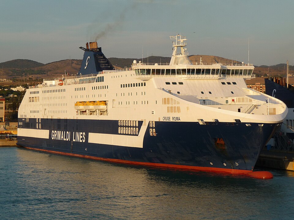 Фотография судна CRUISE ROMA