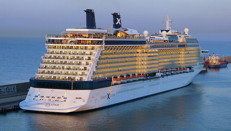 Фотография судна CELEBRITY SOLSTICE