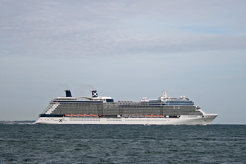 Фотография судна CELEBRITY EQUINOX