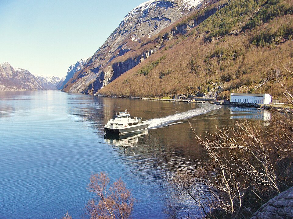 Фотография судна LYSEFJORD