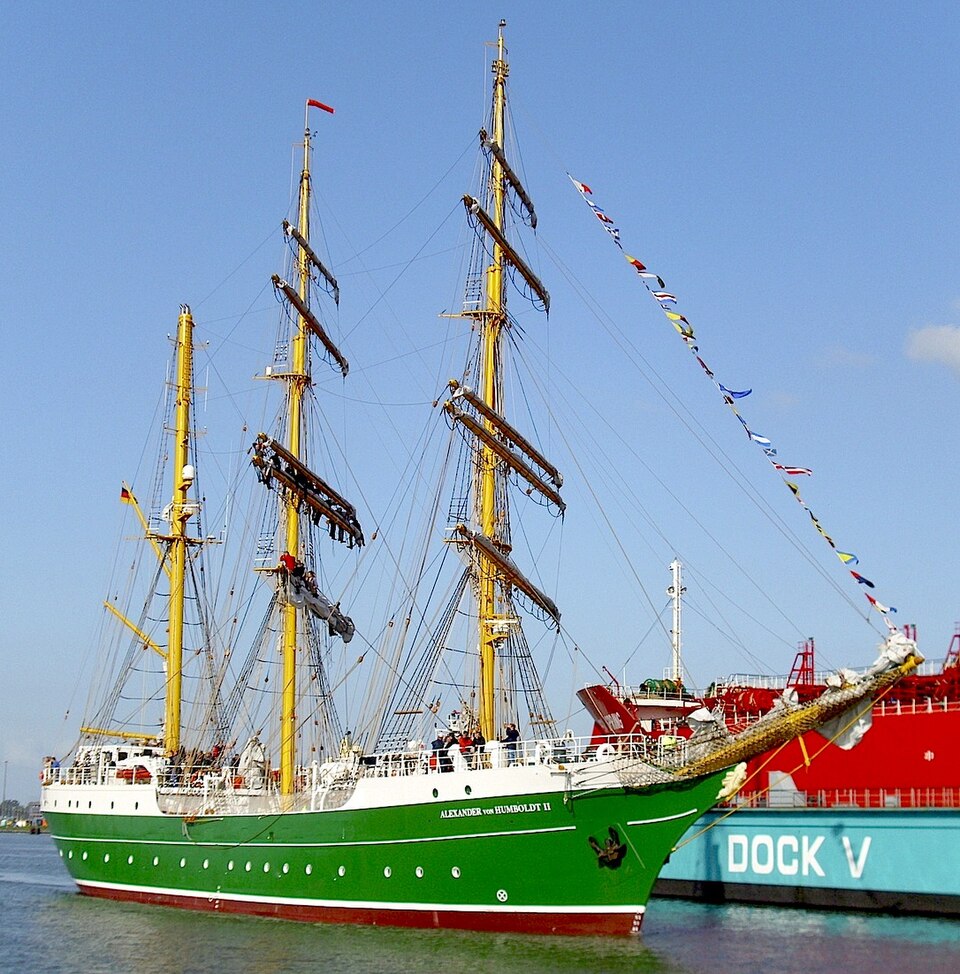 Фотография судна ALEXANDER VON HUMBOLDT II