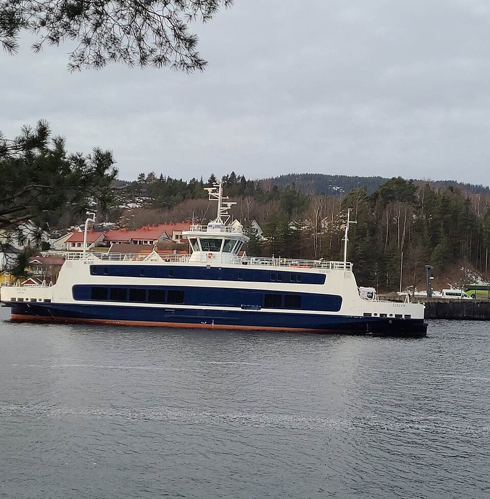 Фотография судна SVELVIK